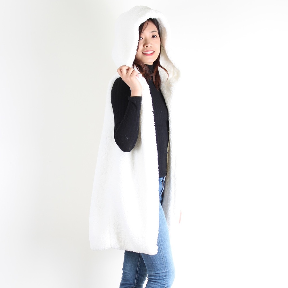 NWT, Ivory Sherpa Hoodie Fly Away
